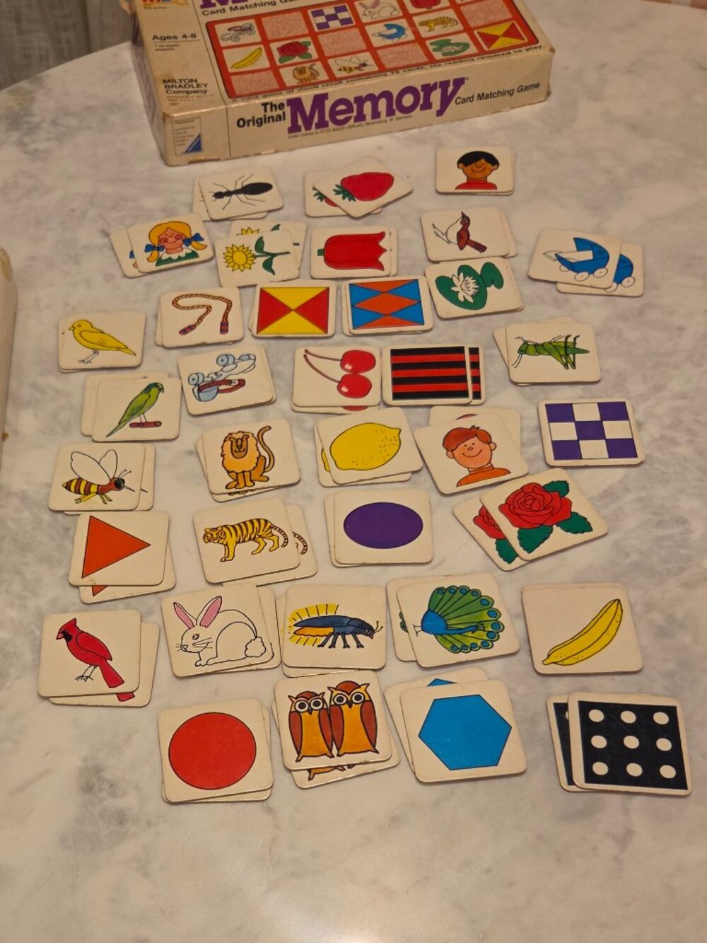 GAME, MILTON BRADLEY'S "THE ORIGINAL MEMORY CARD MATCHING GAME," 1960 VINTAGE! - Picture 3 of 6